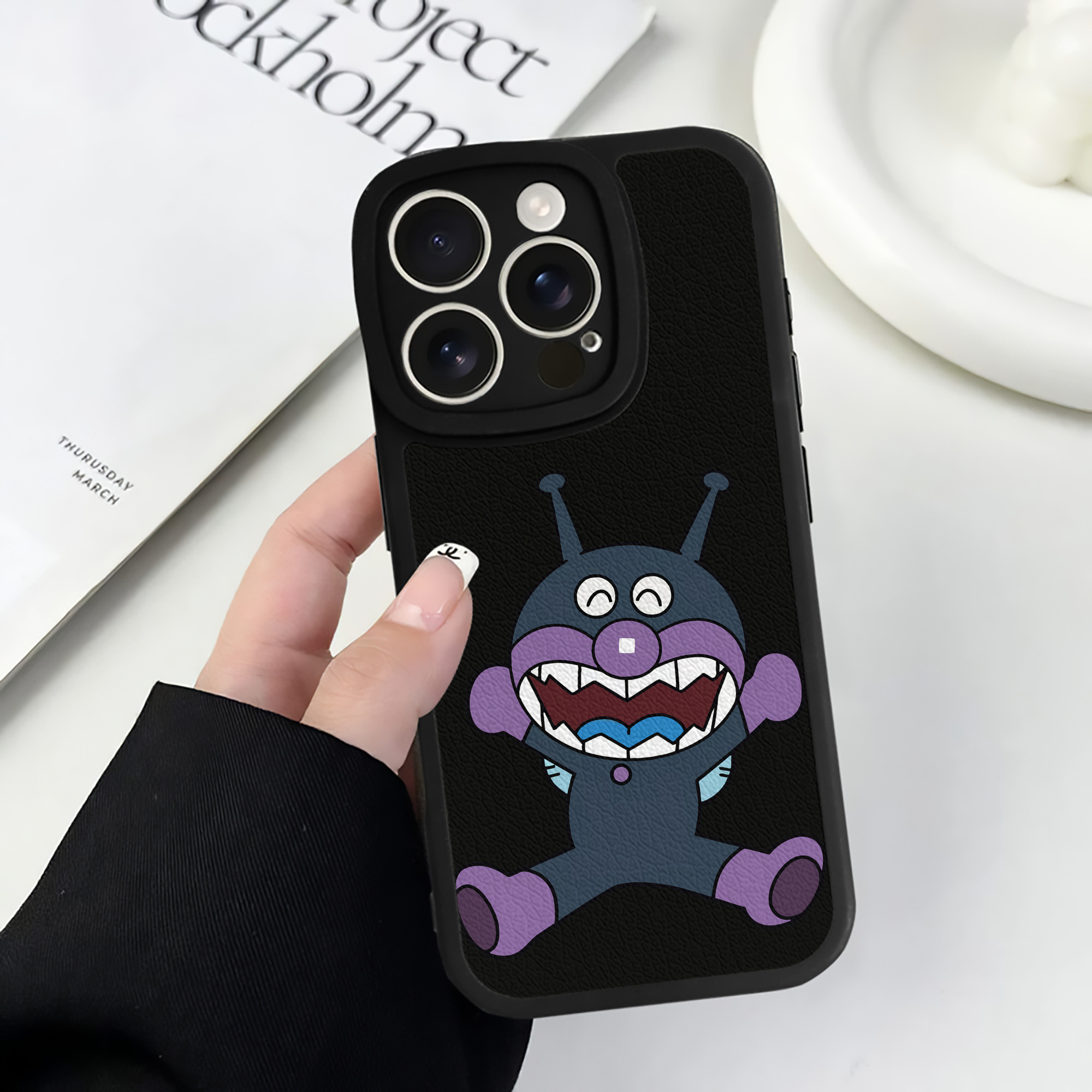 （画像用） アンパンマン Anpanman 【iPhone 16シリーズ対応】シリコンスマホケース（レザー調） 材質：シリコン